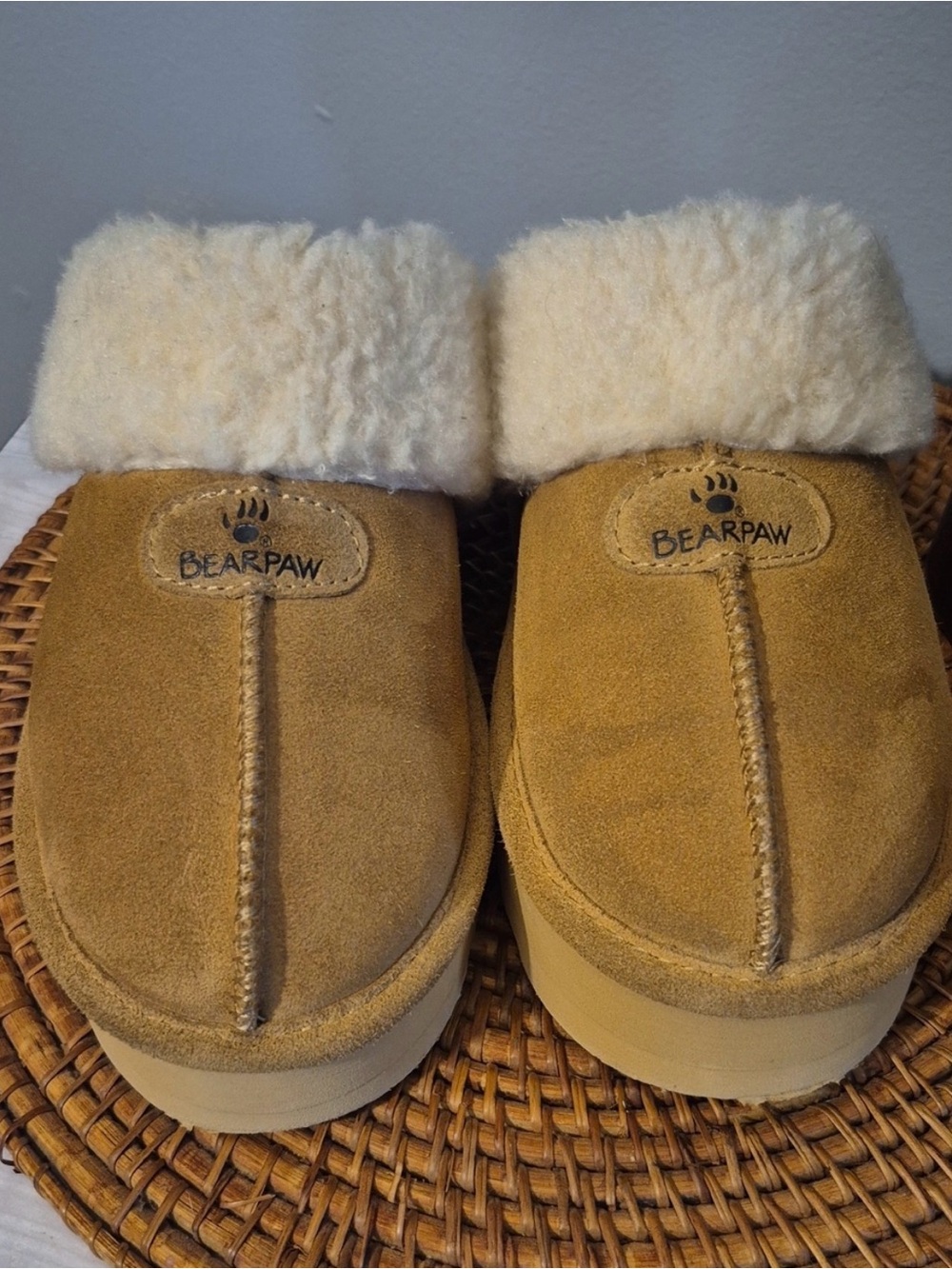 BearPaw Women's Tan Shearling-Lined Slipper Clogs - Picture 2 of 5